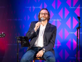 Biblioteka Publiczna Gminy Tereszpol - koncert Adama Szabata