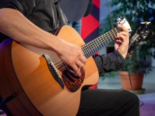 Biblioteka Publiczna Gminy Tereszpol - koncert Adama Szabata