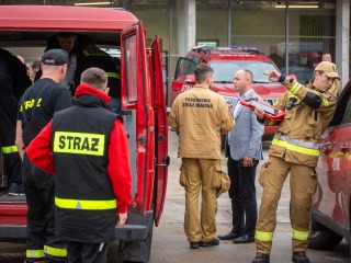 Gmina Tereszpol wspiera strażaków walczących z pożarem Puszczy Solskiej