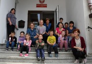 Mamy dzieciom, dzieci mamom