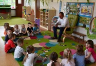 Wójt czytał dzieciom