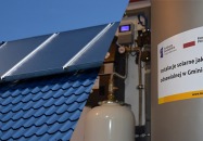 Gmina Tereszpol zakończyła realizację projektu pn. „Instalacje solarne jako źródło energii odnawialnej w Gminie Tereszpol”.