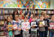 Trzecioklasiści w bibliotece