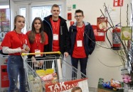 Zbierali żywność dla potrzebujących 